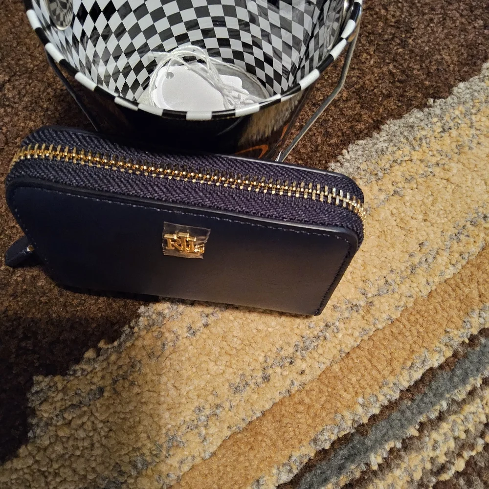 NWOT Lauren Ralph Lauren  Leather Wallet - Picture 7 of 7